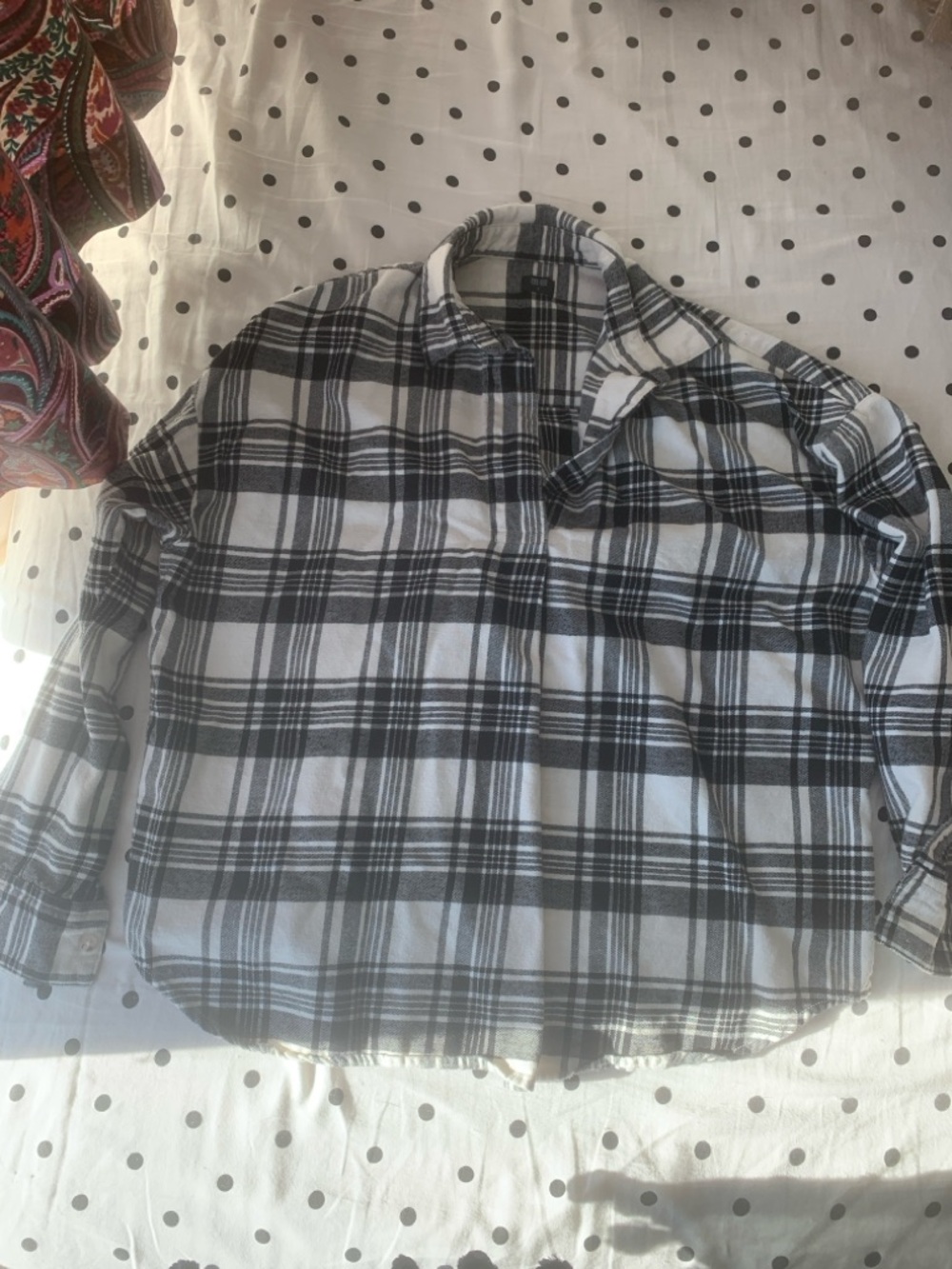 Uniqlo Black and White Plaid Button-Up Shirt